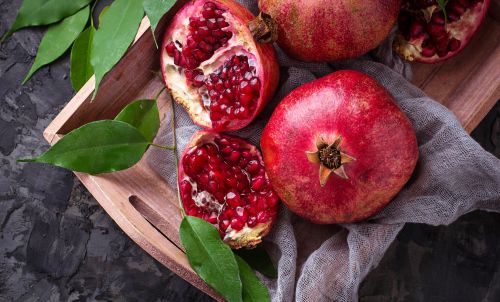 Fresh Pomegranate, Color : Red