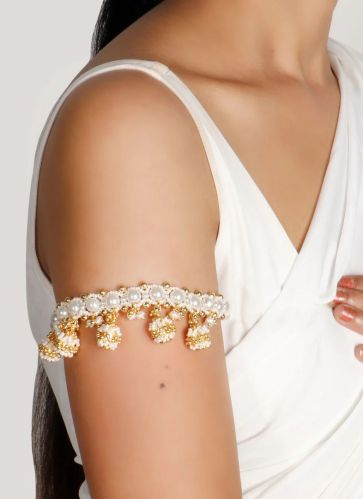 Vaidaan Karvi Ladies Bajuband, Color : Gold, Cream, Orange