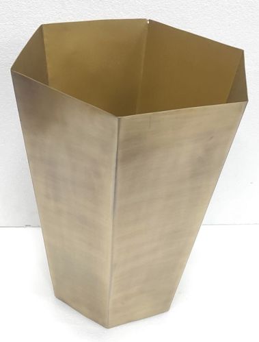 Polished Iron Hexagonal Garden Planter 29x25.6x34 Cm