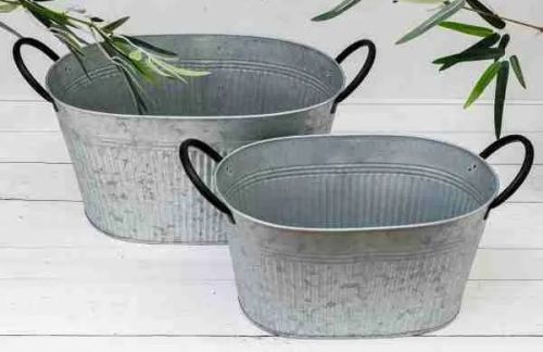 Plain Oval Shape Iron Indoor Planter, Color : Silver