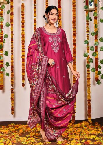 Round Neck Embroidered Ladies Pink Designer Silk Suit Set Party Wear