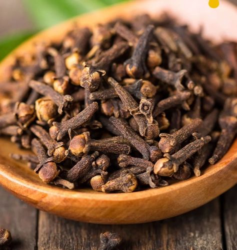 Dry Cloves, Color : Brown, Grade Standard : Food Grade