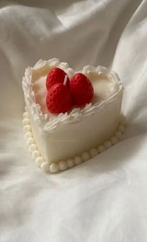Plain Soy Wax Heart Cake Candle, Candle Thickness : 10-20mm