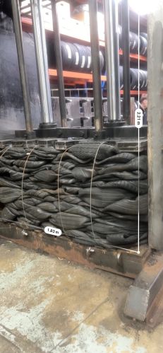 Waste Tyre Scrap, Packaging Type : Black