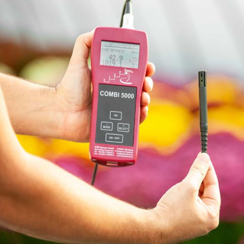 Plastic Combi 5000 PH Flow Controller, Color : Maroon