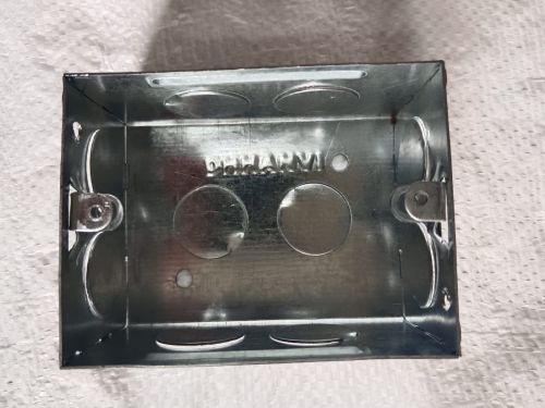 50Hz Galvanized Iron 3 Modular Box, Shape : Square
