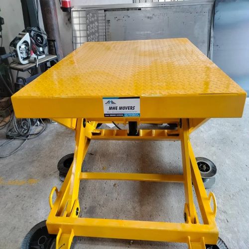 Mild Steel Loading Unloading Scissor Lift, Color : Yellow