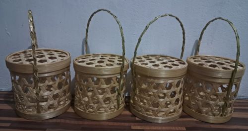 Wooden Polished Gift Basket 3.5x4.5x4.5cm