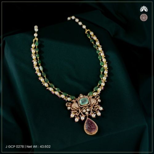 Gold Womens Diamond Necklace With Victorian Style