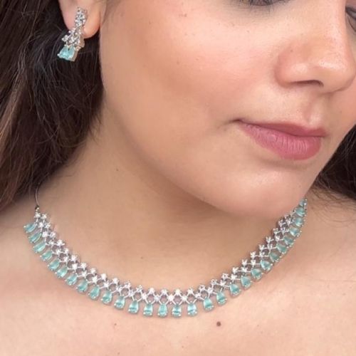 Women Silver Plated Green Drop Necklace With Pair Of Earrings