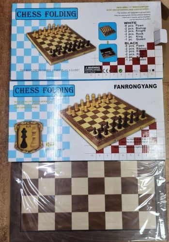 Plastic Magnetic Chess Board, Color : White Brown