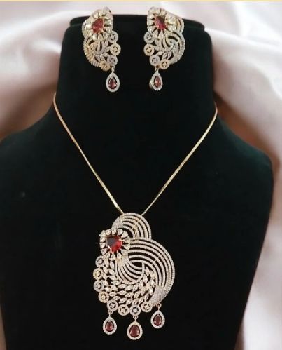 Women Mg Ruby Layla Pendant Set
