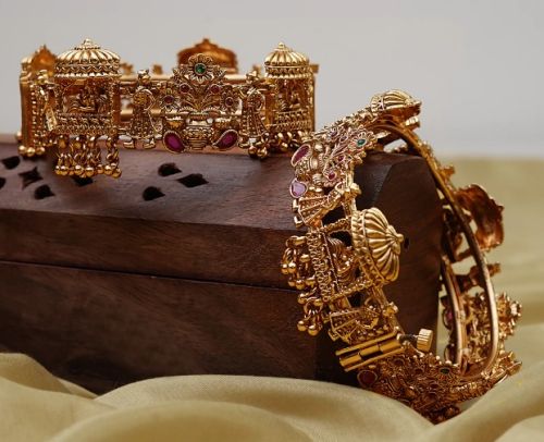 Women Premium Bridal Statement Brass Matt Golden Bangles