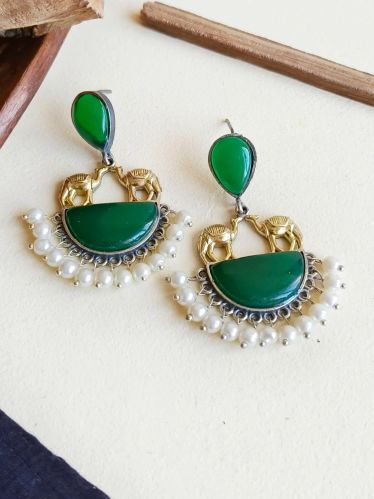 Two Tone Monalisa & Pearl Camel Women Dangler Earrings