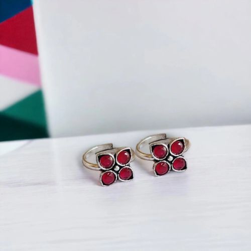 Women Oxidized Silver Plated Stone Studded Toe Ring