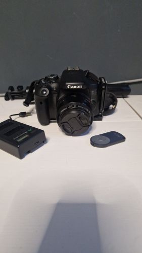 Canon EOS 750D 24.2MP Digital DSLR Camera with EFS 50mm Lens