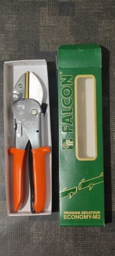 Polished Stainless Steel Falcon Pruning Secateurs, Color : Orange