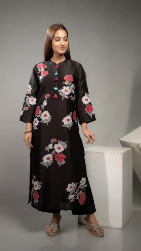 Women Black Chanderi Silk Kurta With Classic Design