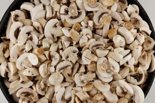 Fresh Mushroom, Color : White Or Brown for Cooking, Salads, Soups