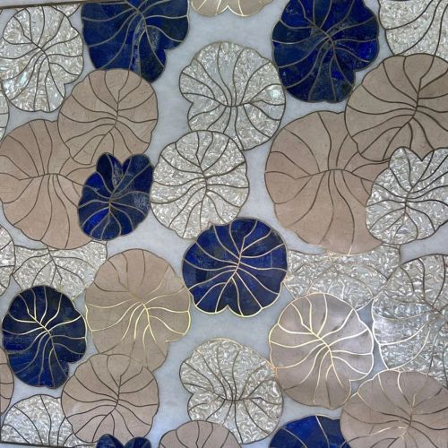 Gloss Leaf Design Wall