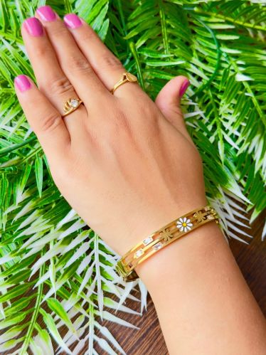 Golden Bloom Anti-Tarnish Womens Bracelet