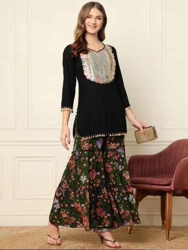 Solid Printed Women Black Kurti Co-ord Sets