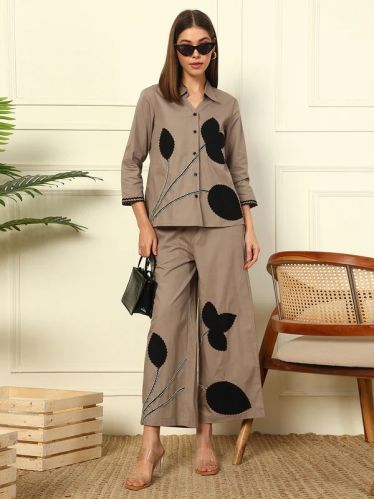 Grey Shirt With Pants Leaf Patch Work Women Co-ord Set