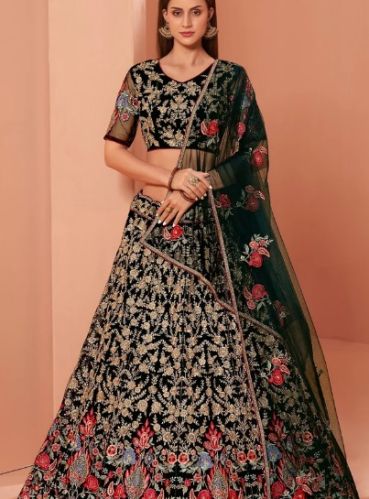 Women Lehenga Choli with Thread, Zari & Sequence Work