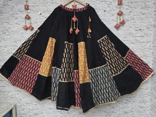 Ladies Stylish Black Cotton Printed Long Palazzo
