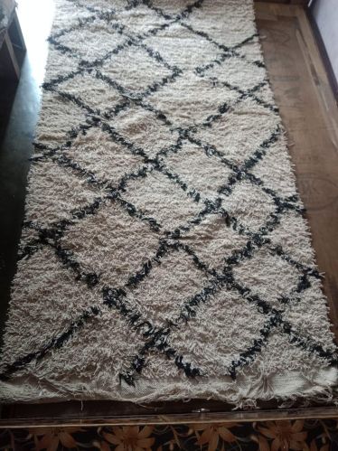 Black and White Rectangular Soft Feather Carpet