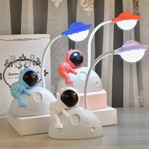 Plastic Astronaut Desk Lamp, Color : Cool White for Multi Purpose