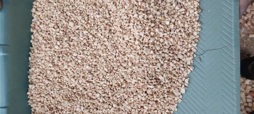 Organic 6-8mm Corn COB Grit Dried, Form : Granules