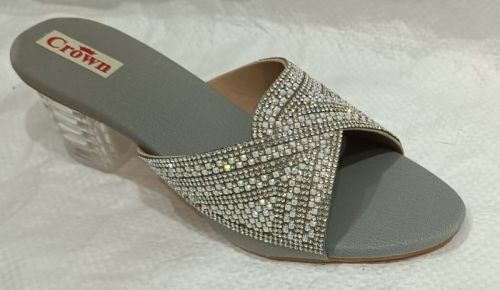 Plain Canvas Ladies Fancy Chappal All Sizes, Packaging Type : Grey
