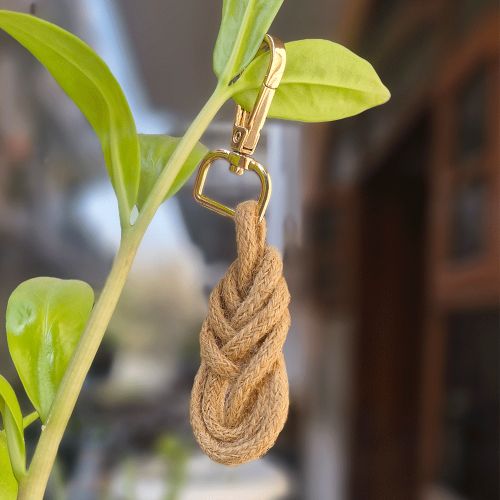 Polished handmade macrame jute keychain, Color : Brown