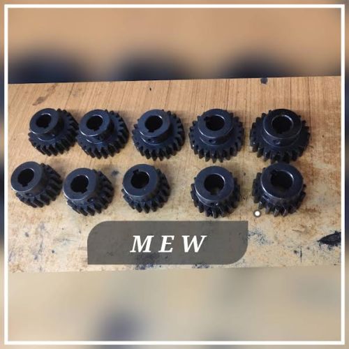 Polished Rubber Roller Gear, Shape : Round