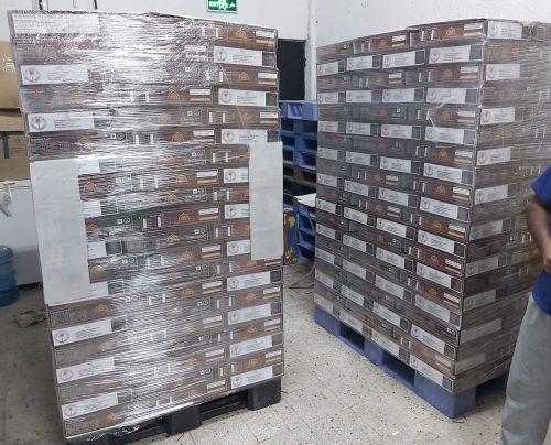 Madinah dates Agro Product Medium-big, Brand Name : Kohinoor