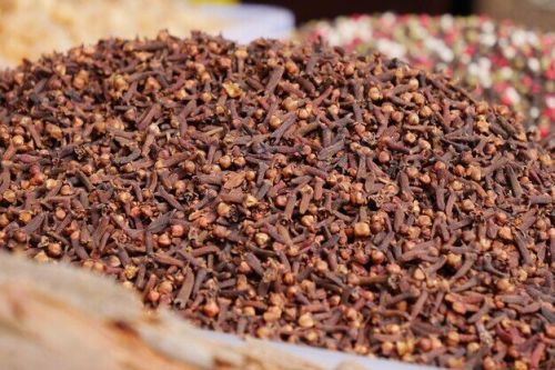 Natural Brown Dried Whole Clove, Grade Standard : Food Grade