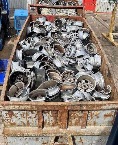 Aluminium Alloy Wheel Scrap, Color : Metallic for Recycling