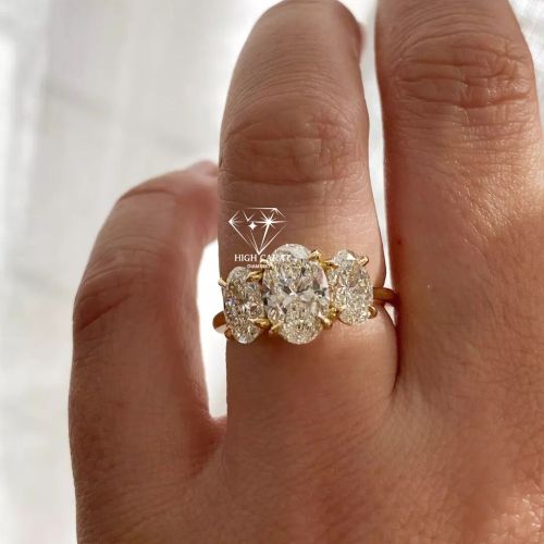 Oval Cut Three Diamond Engagement Ring, Color : F Party Wear