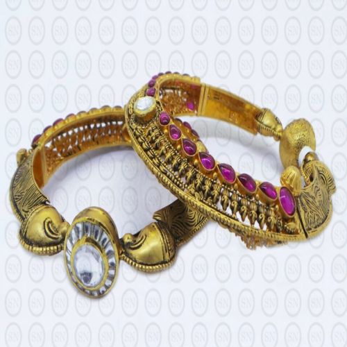 Polished AB18 Gold Bangles, Color : Golden Party Wear