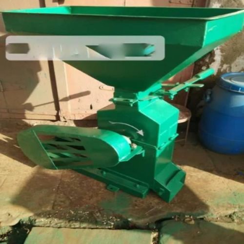 Electric 700 Kg Poultry Feed Machine, Voltage : 240 V