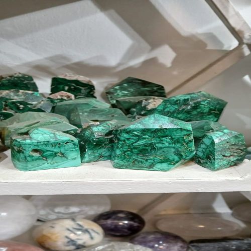 Natural Malachite Stone Free Forms, Color : Green Varies