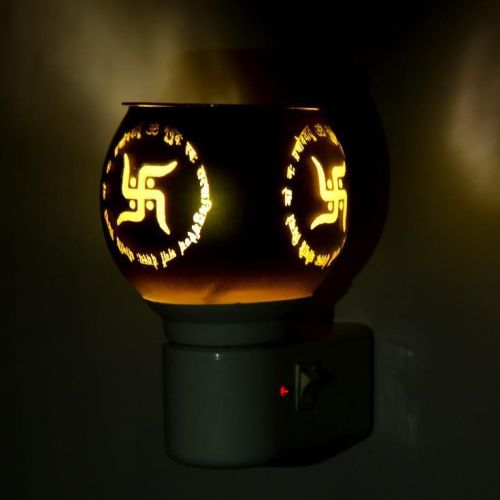 Polished Metal & Plastic Swastik Printed Kapoor Dani, Shape : Round