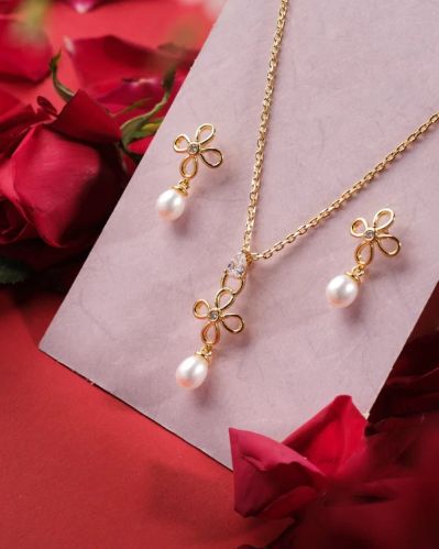 Women Pretty Petals 925 Silver Pendant Sets