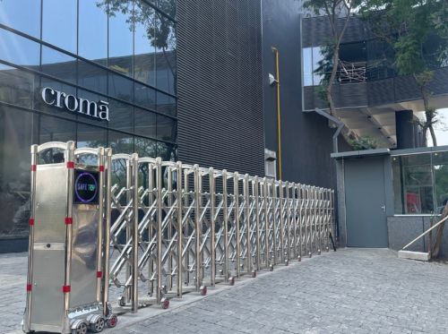 Automatic Retractable Gate