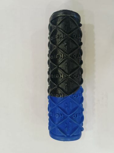 Plain Rubber 3D Hero Bike Handle Grip Cover, Color : Multicolor