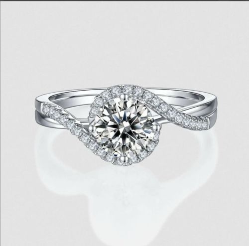 Womens Round White Gold Diamond Wedding Ring