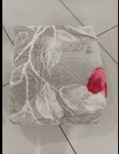 100% Polyrester Saniyo Important Polyester Blanket for Double Bed