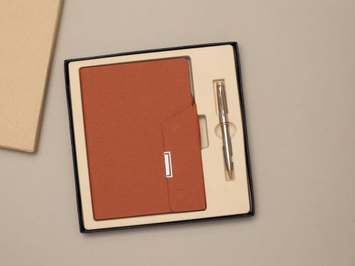 Wooden Polished Corporate Gift Items 30x19x10cm