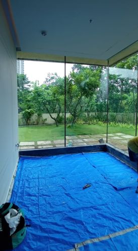 Plain Glass Partitions, Shape : Rectangular for Mall, Office